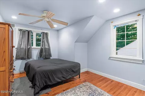 Bedroom - 80 Oak Knoll Rd, Waretown, NJ 08758 photo 7 of 7
