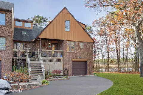 1201 Lighthouse Ln #1FM, Toms River, NJ 08753
