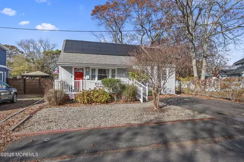 13 Holly Rd, Brick, NJ 08723
