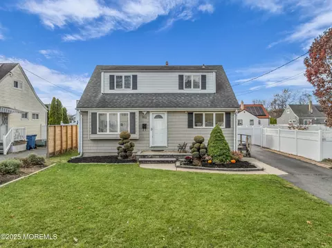 269 Park Ave, Old Bridge, NJ 08857