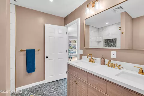 164 Main St, Waretown, NJ 08758 photo 18