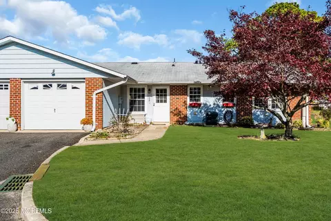 1126 Argyll Cir # A, Lakewood, NJ 08701