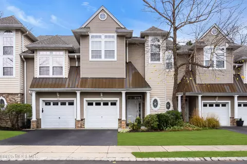 77 Windward Dr, Manahawkin, NJ 08050