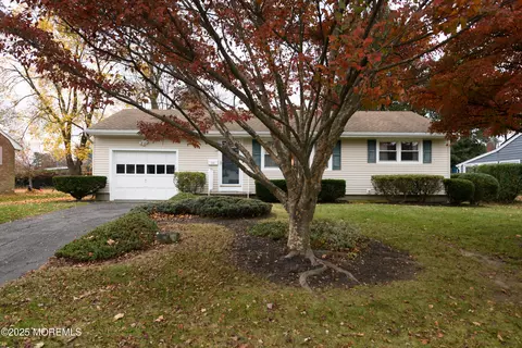 22 Overhill Rd, Matawan, NJ 07747