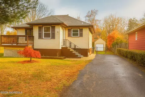44 E 3rd St, Howell, NJ 07731