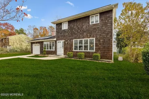 411 Pacific Ave, Beachwood, NJ 08722