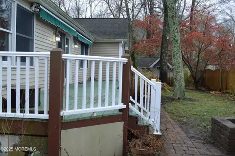 Exterior - 28 Spruce St, Waretown, NJ 08758 photo 8 of 13
