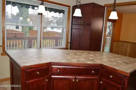 Kitchen - 28 Spruce St, Waretown, NJ 08758 photo 8 of 12