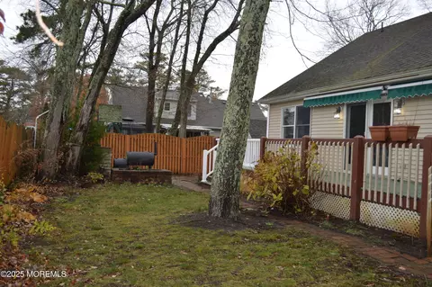 Exterior - 28 Spruce St, Waretown, NJ 08758 photo 4 of 13