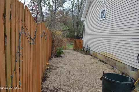 Exterior - 28 Spruce St, Waretown, NJ 08758 photo 7 of 13