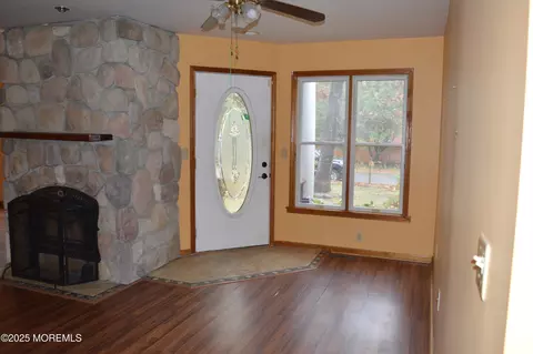 Living - 28 Spruce St, Waretown, NJ 08758 photo 3 of 4