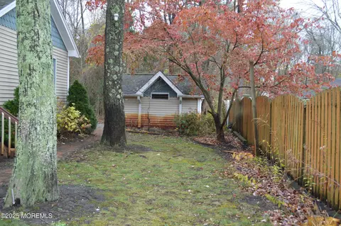 Exterior - 28 Spruce St, Waretown, NJ 08758 photo 5 of 13