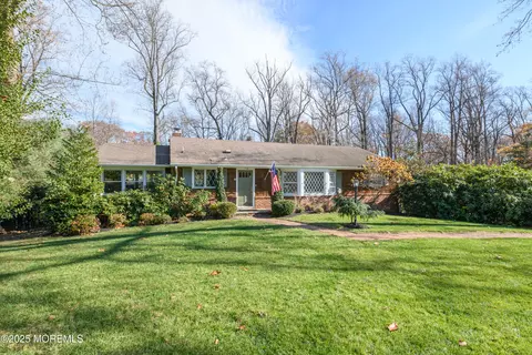 74 Fish Hawk Dr, Middletown, NJ 07748