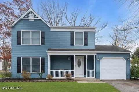 25 Concord Cir, Howell, NJ 07731