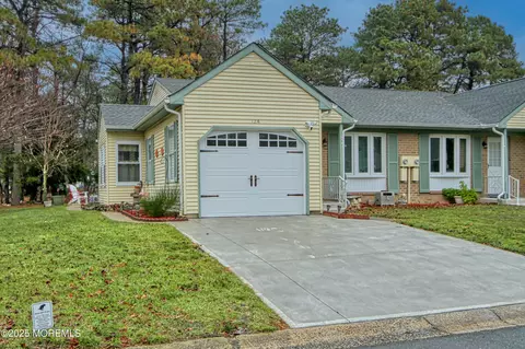 12 Birchwood Dr #A, Whiting, NJ 08759