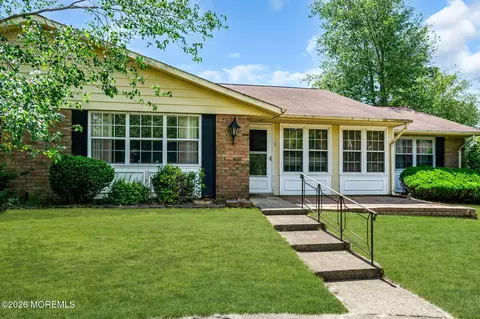 40 Edinburgh Ln # B, Manchester, NJ 08759