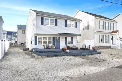 313 Shuster Ave, Seaside Heights, NJ 08751