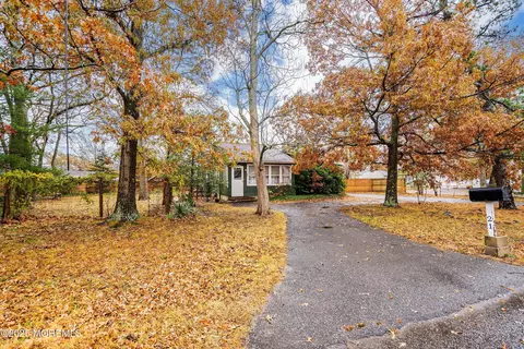 21 Bayview Dr, Brick, NJ 08723