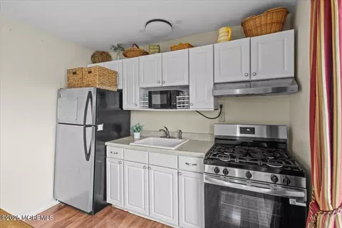 Kitchen - 36 Kettle Creek Dr, Brick, NJ 08723 photo 1 of 2