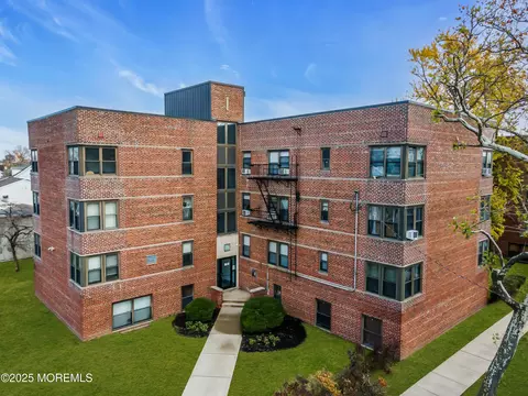 67 W 48th St #235, Bayonne, NJ 07002