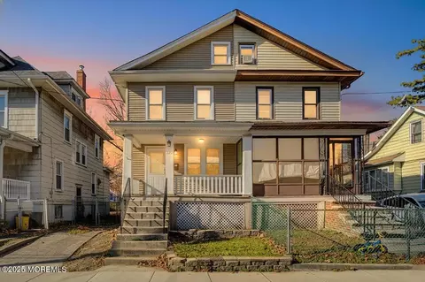 229 Elm Ave, Woodlynne, NJ 08107