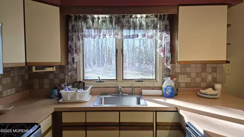 207 Sunset Dr, Forked River, NJ 08731 photo 9