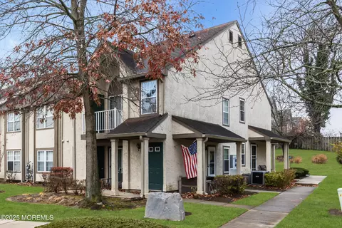 1703 Commons Dr #3, East Brunswick, NJ 08816