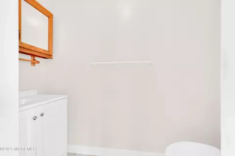 Bath - 905 Wall Rd, Spring Lake Heights, NJ 07762 photo 2 of 2