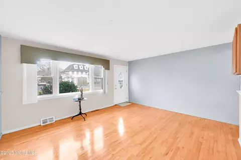 Living - 905 Wall Rd, Spring Lake Heights, NJ 07762 photo 2 of 3