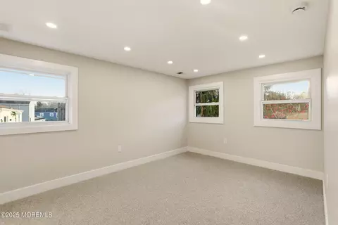 Bedroom - 71 E Connecticut Concourse, Jackson, NJ 08527 photo 6 of 9