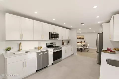 Kitchen - 71 E Connecticut Concourse, Jackson, NJ 08527 photo 2 of 5