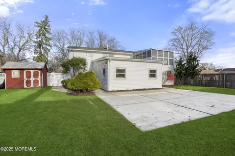 Exterior - 71 E Connecticut Concourse, Jackson, NJ 08527 photo 3 of 5