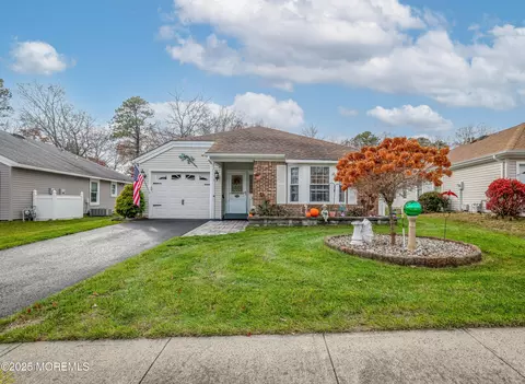 13 Sequoia Ct, Barnegat, NJ 08005