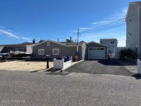 36 Sands Point Rd, Waretown, NJ 08758 photo 1