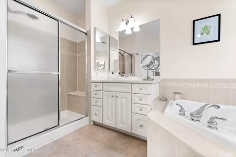 Bath - 43 Marlow Dr, Jackson, NJ 08527 photo 4 of 7