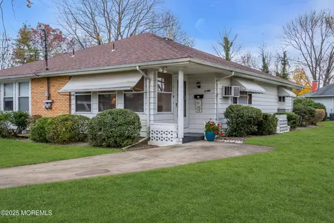 2188 Hovsons Blvd, Toms River, NJ 08753