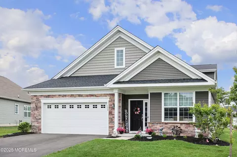 152 Edenton Dr, Barnegat, NJ 08005