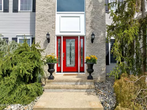 19 Maryann Pl, Toms River, NJ 08753