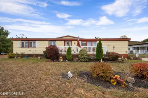8 Mary Ct, Barnegat, NJ 08005