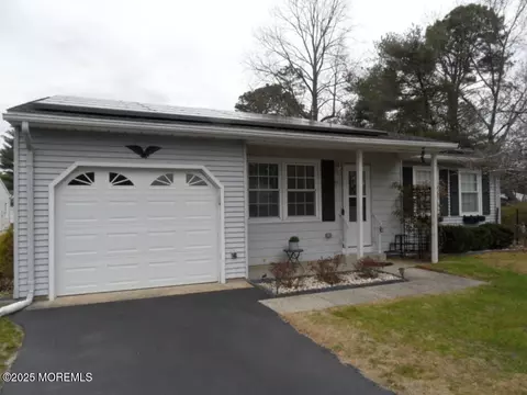 21 Churchill Rd #71, Whiting, NJ 08759