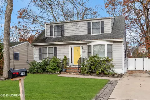 3105 Cambridge Dr, Point Pleasant, NJ 08742