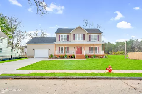 223 Western Ave, Tuckerton, NJ 08087