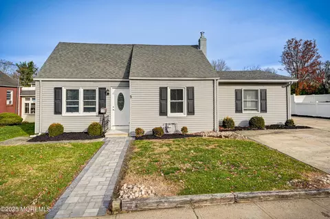 5 Seventh St, Matawan, NJ 07747