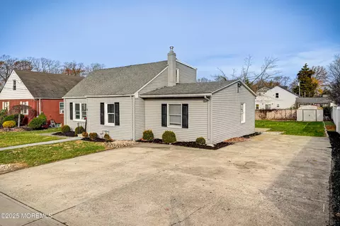 Exterior - 5 Seventh St, Matawan, NJ 07747 photo 3 of 9