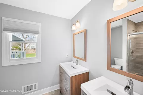 Bath - 5 Seventh St, Matawan, NJ 07747 photo 2 of 3