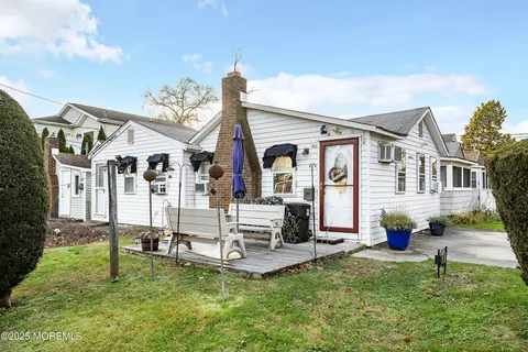 601 Central Ave, Spring Lake Heights, NJ 07762