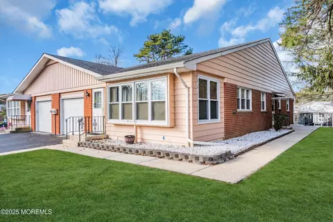11 B Moccasin, Whiting, NJ 08759