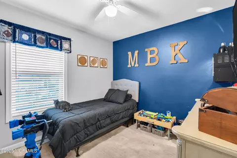 Bedroom - 5 Sloop Ct, Barnegat, NJ 08005 photo 5 of 6