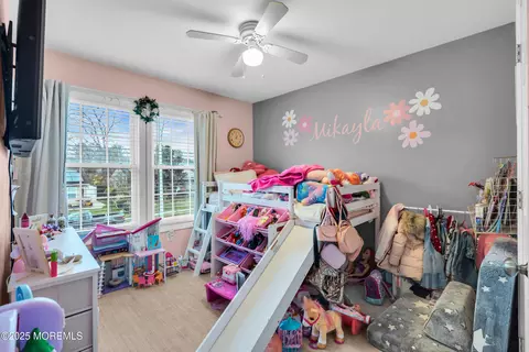 Bedroom - 5 Sloop Ct, Barnegat, NJ 08005 photo 3 of 6