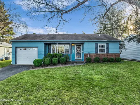 1155 Edgebrook Dr S, Toms River, NJ 08757
